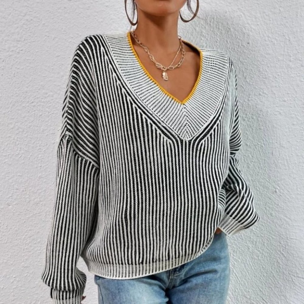 stripe Pattern Knit Sweater Top - Picture 6 of 6